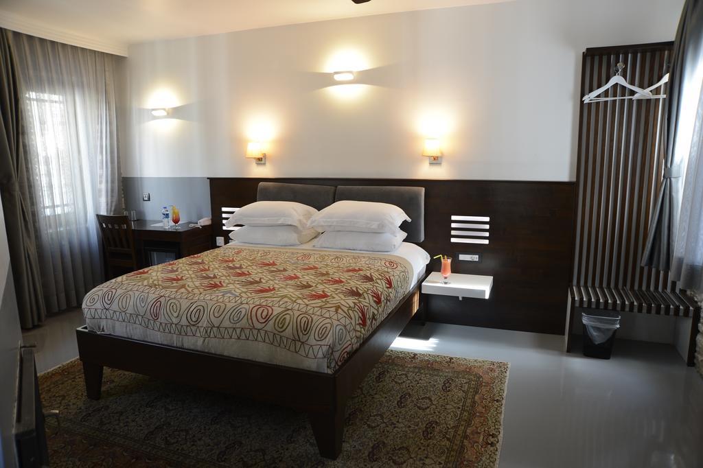 Ayasoluk Hotel & Restaurant Сельчук Экстерьер фото