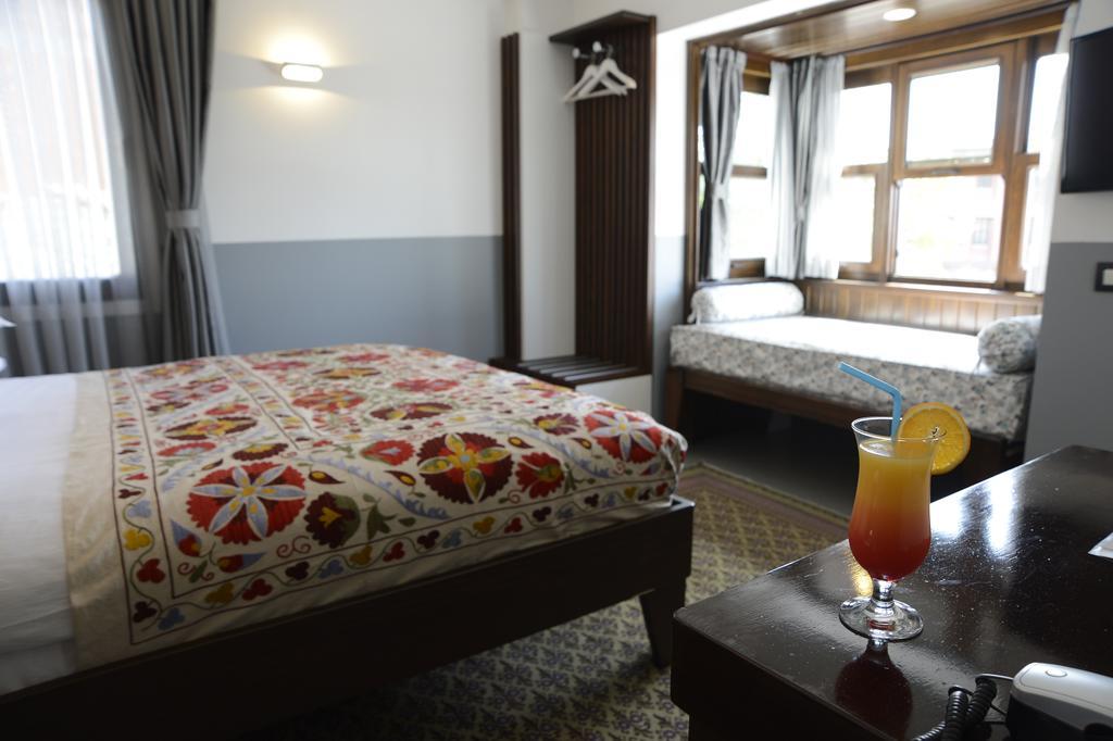 Ayasoluk Hotel & Restaurant Сельчук Экстерьер фото